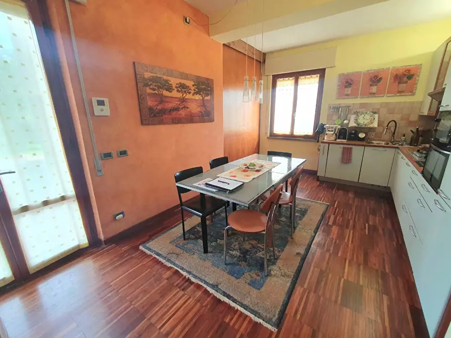 Immagine 12 di Casa bifamiliare in vendita  a Lucca