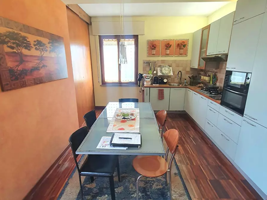 Immagine 13 di Casa bifamiliare in vendita  a Lucca