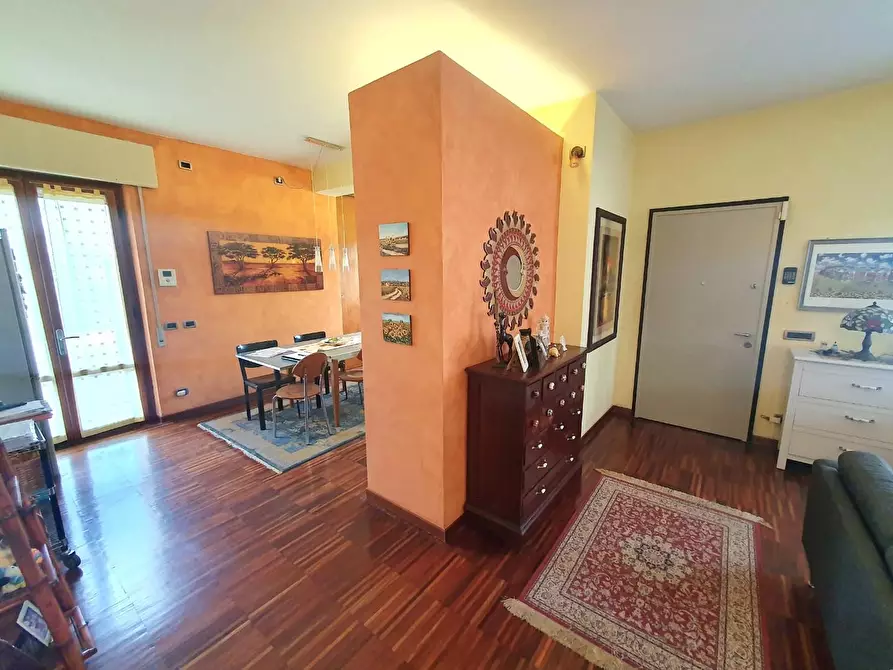 Immagine 10 di Casa bifamiliare in vendita  a Lucca