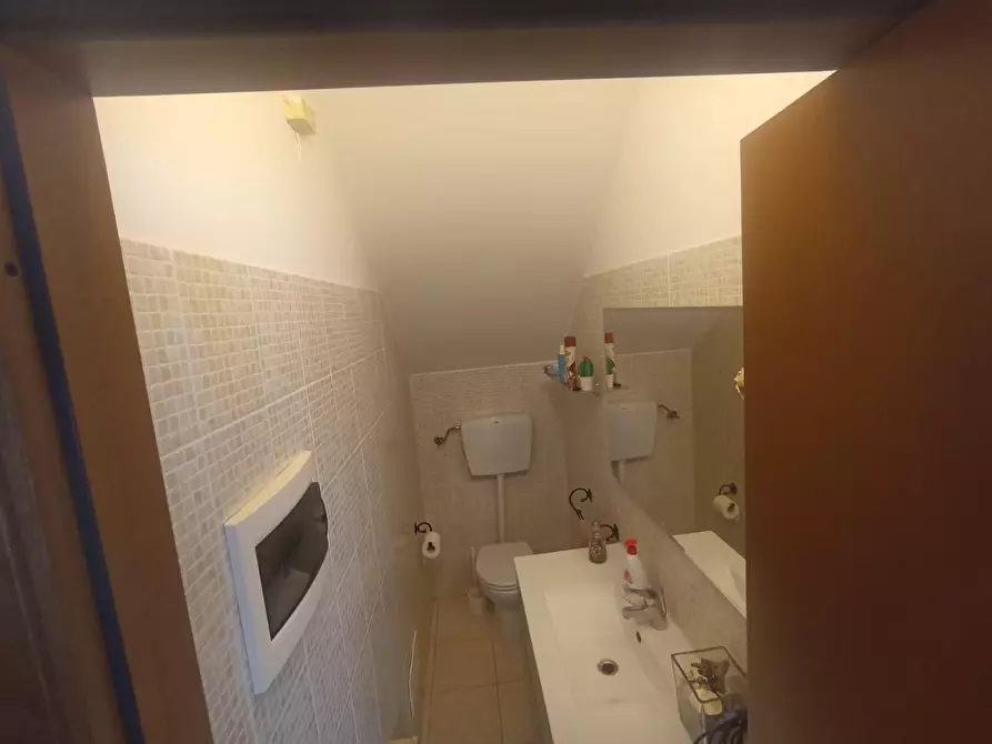 Immagine 6 di Villetta a schiera in vendita  a Collesalvetti