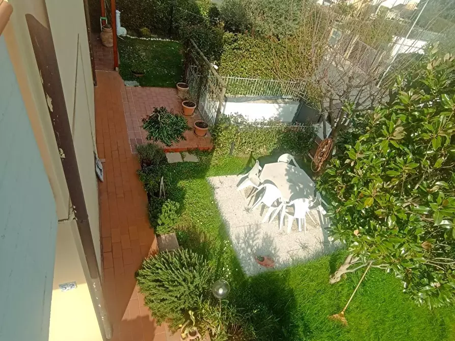 Immagine 8 di Villetta a schiera in vendita  a Collesalvetti