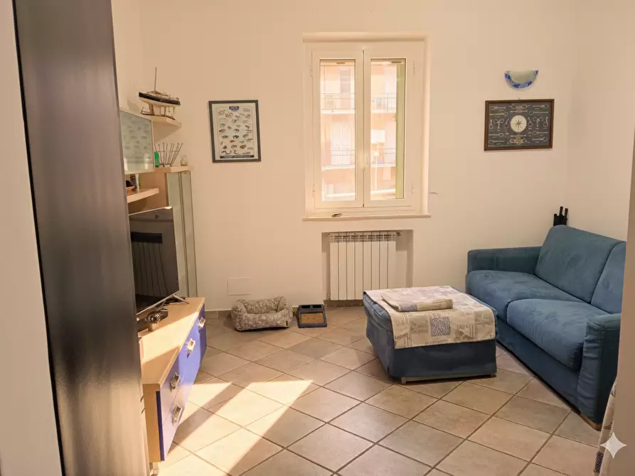 Immagine 1 di Appartamento in vendita  a Lerici