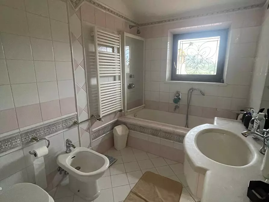 Immagine 16 di Villa in vendita  a Ortonovo