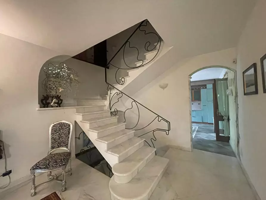 Immagine 35 di Villa in vendita  a Ortonovo