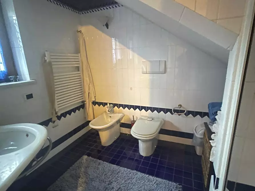 Immagine 36 di Villa in vendita  a Ortonovo