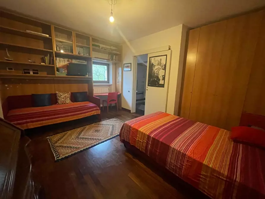 Immagine 34 di Villa in vendita  a Ortonovo