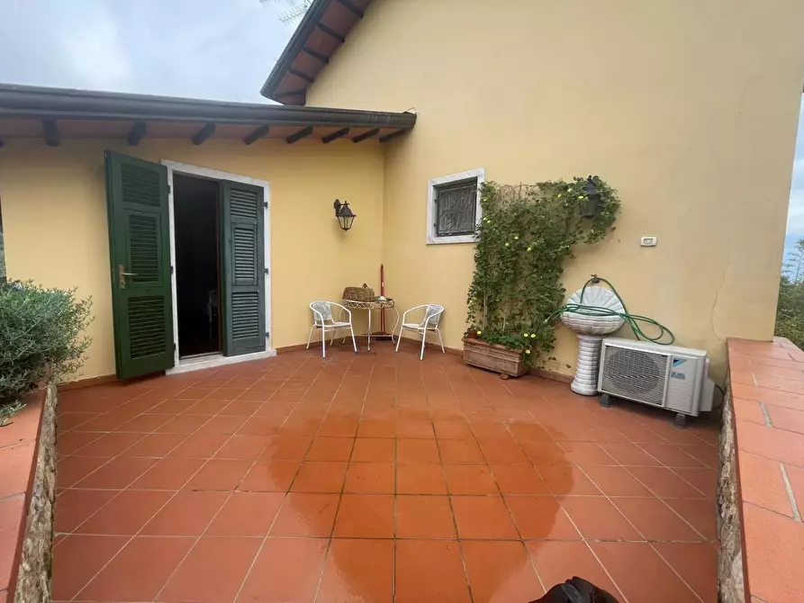 Immagine 43 di Villa in vendita  a Ortonovo