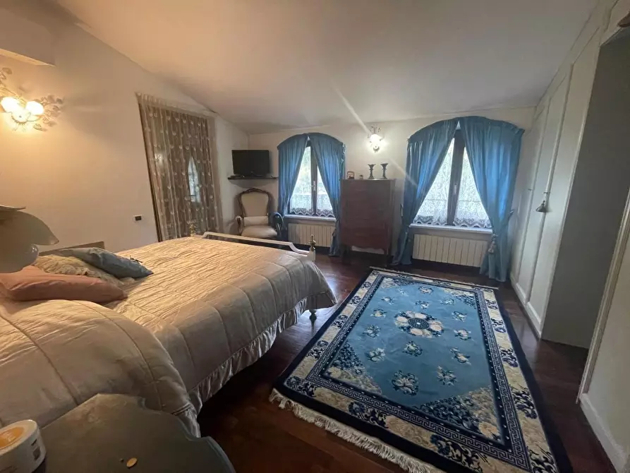 Immagine 26 di Villa in vendita  a Ortonovo