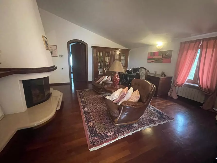 Immagine 55 di Villa in vendita  a Ortonovo