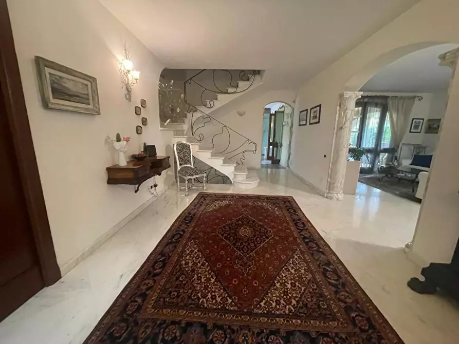 Immagine 49 di Villa in vendita  a Ortonovo