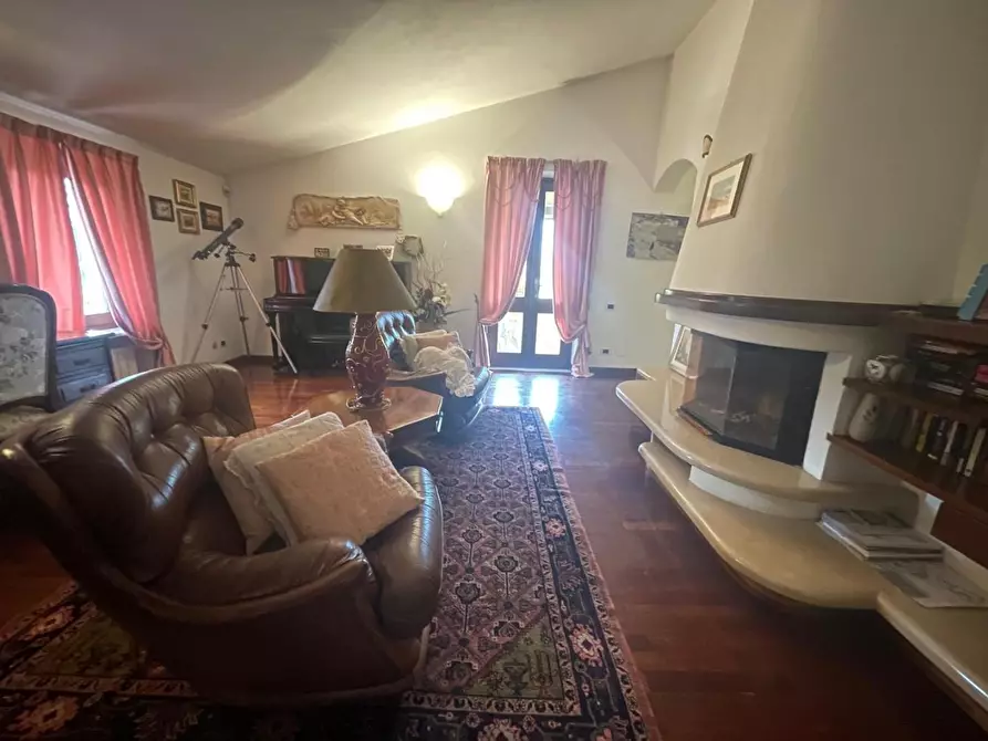 Immagine 39 di Villa in vendita  a Ortonovo