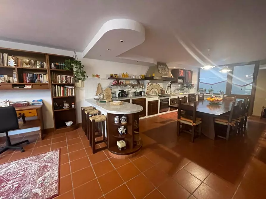 Immagine 41 di Villa in vendita  a Ortonovo