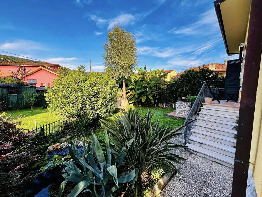 Immagine 38 di Villa in vendita  a Ameglia