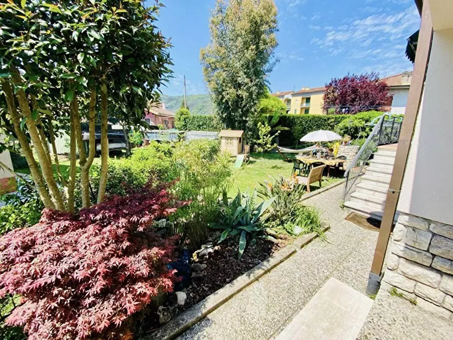 Immagine 17 di Villa in vendita  a Ameglia