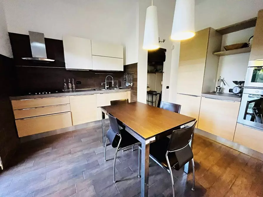 Immagine 12 di Villa in vendita  a Ameglia