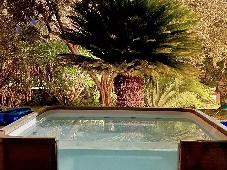 Immagine 46 di Villa in vendita  a Ameglia