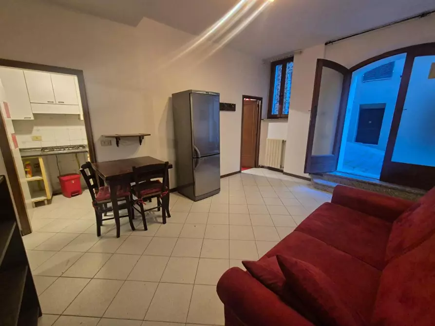 Immagine 2 di Appartamento in vendita  a Siena