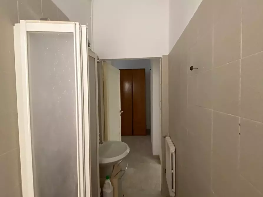 Immagine 13 di Appartamento in vendita  a Siena