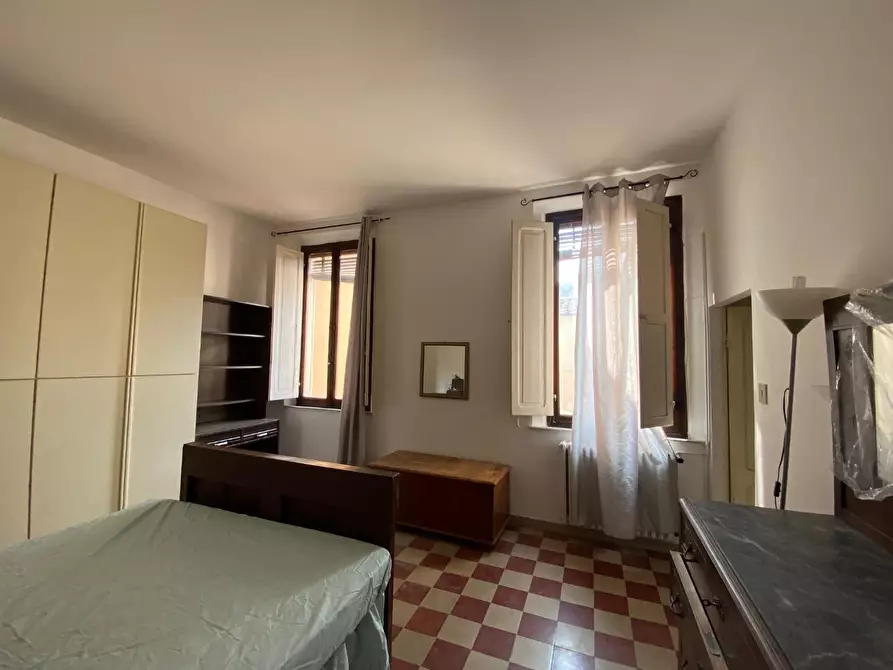 Immagine 25 di Appartamento in vendita  a Siena