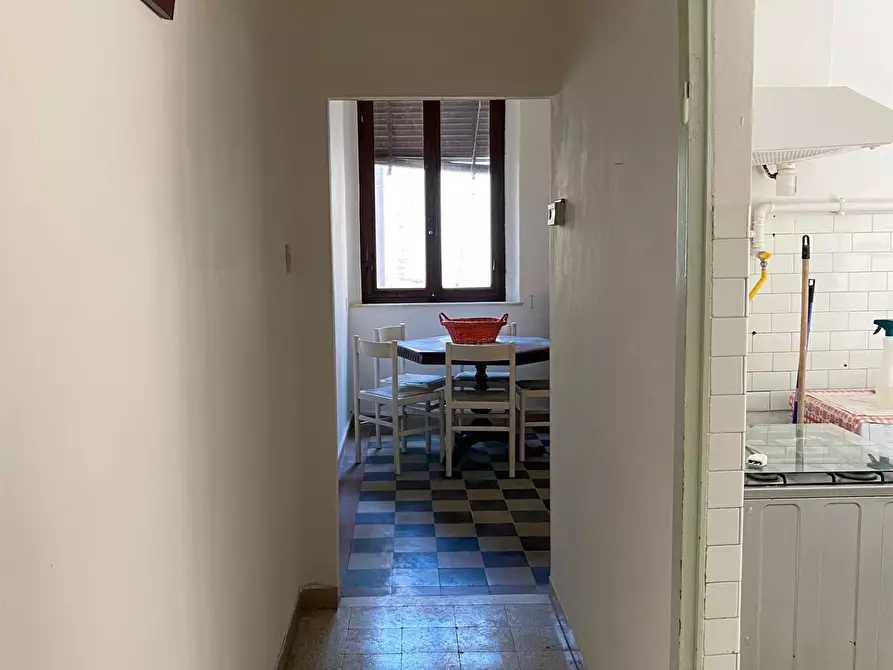 Immagine 11 di Appartamento in vendita  a Siena