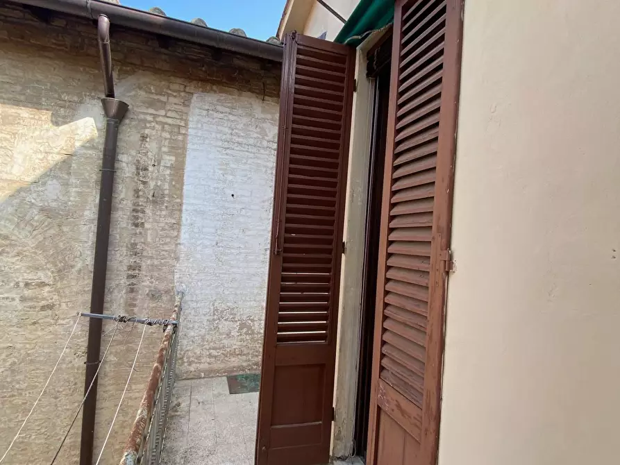 Immagine 27 di Appartamento in vendita  a Siena