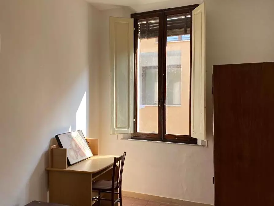 Immagine 5 di Appartamento in vendita  a Siena