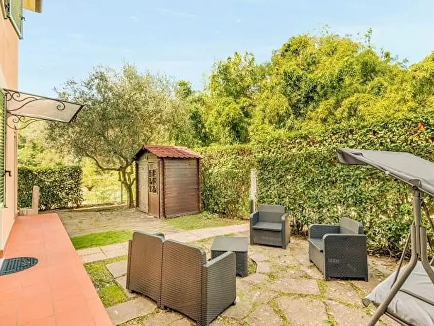 Immagine 29 di Casa indipendente in affitto  a La Spezia