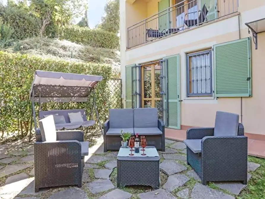 Immagine 33 di Casa indipendente in affitto  a La Spezia