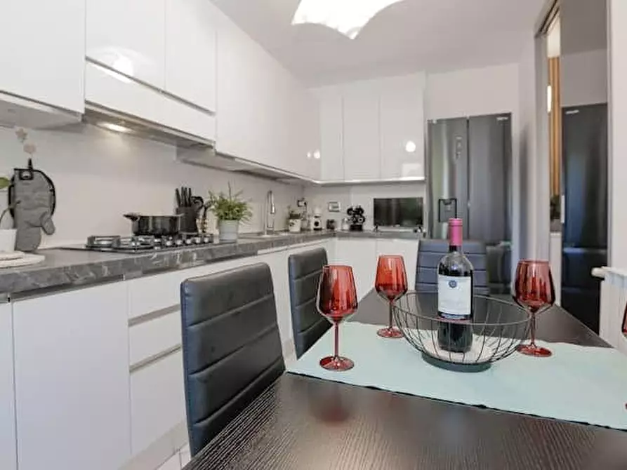 Immagine 4 di Casa indipendente in affitto  a La Spezia