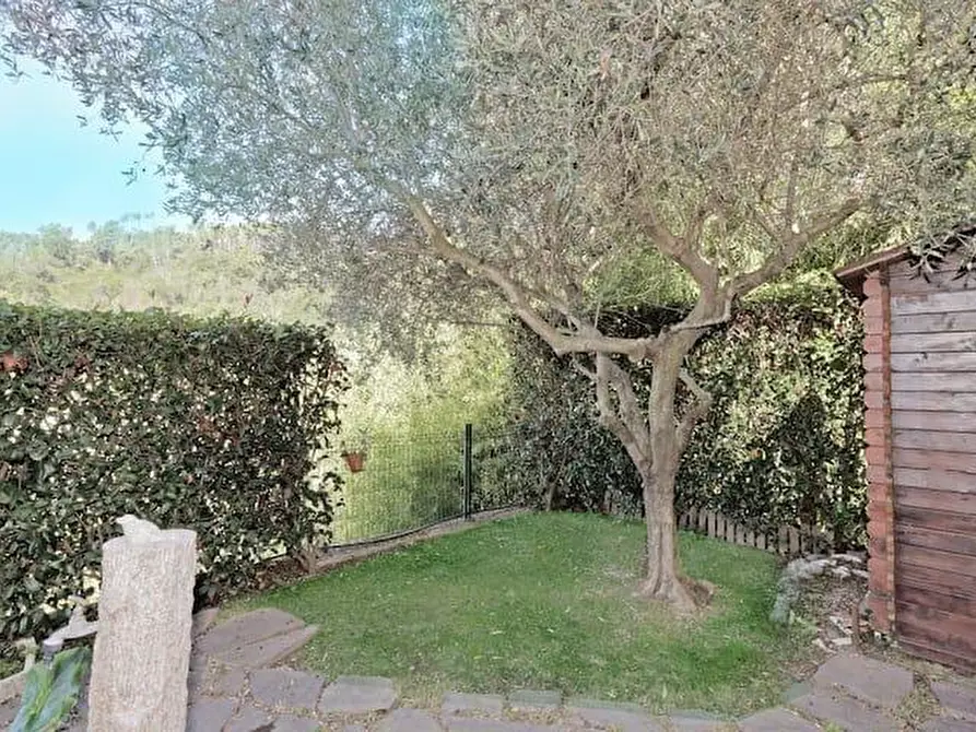 Immagine 34 di Casa indipendente in affitto  a La Spezia