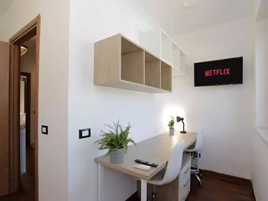 Immagine 32 di Casa indipendente in affitto  a La Spezia