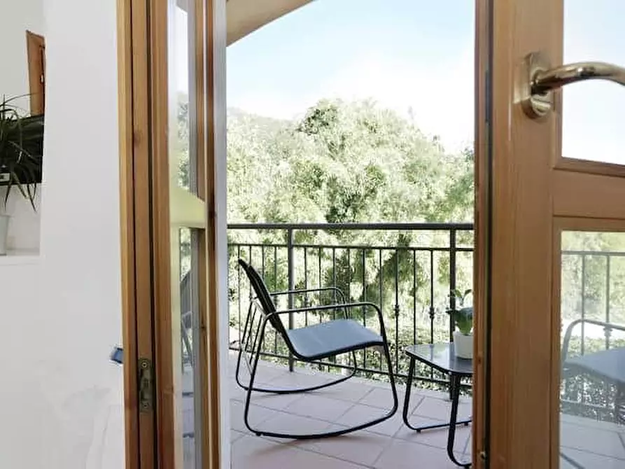 Immagine 9 di Casa indipendente in affitto  a La Spezia