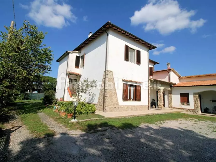 Immagine 4 di Casa indipendente in vendita  a Roccastrada