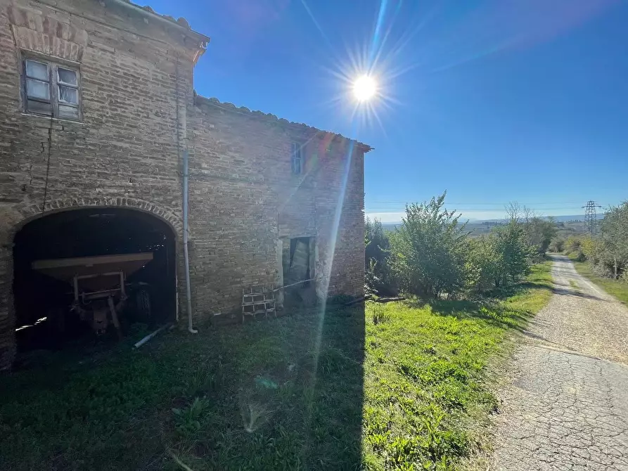 Immagine 20 di Casa colonica in vendita  a Siena