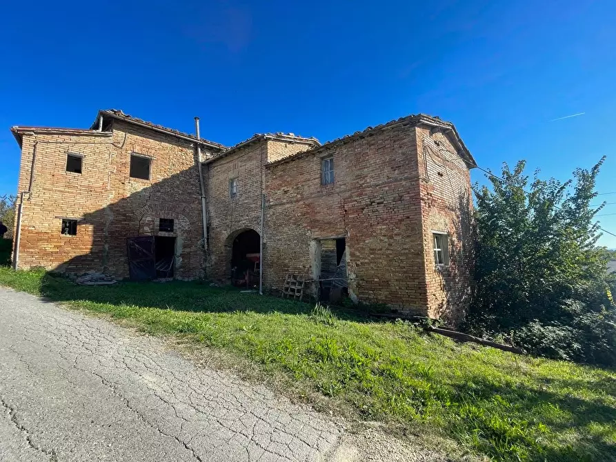 Immagine 18 di Casa colonica in vendita  a Siena