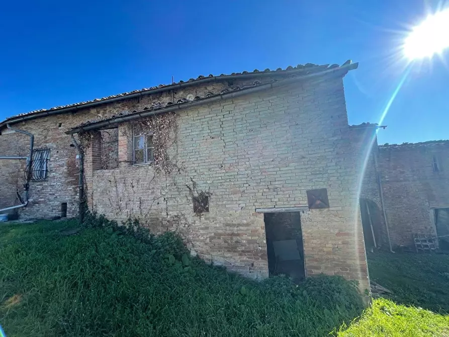 Immagine 22 di Casa colonica in vendita  a Siena