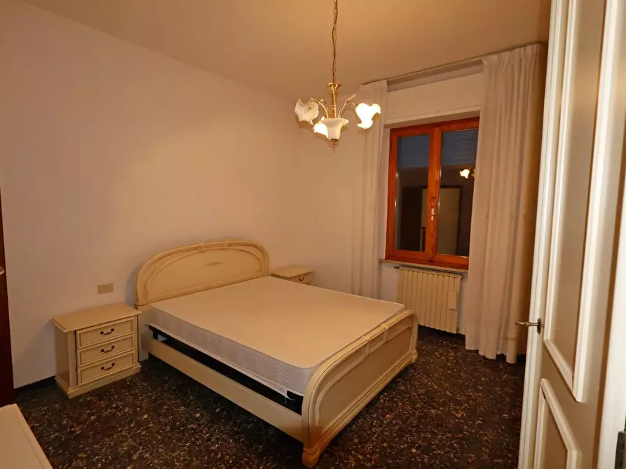 Immagine 18 di Appartamento in vendita  a Poggibonsi