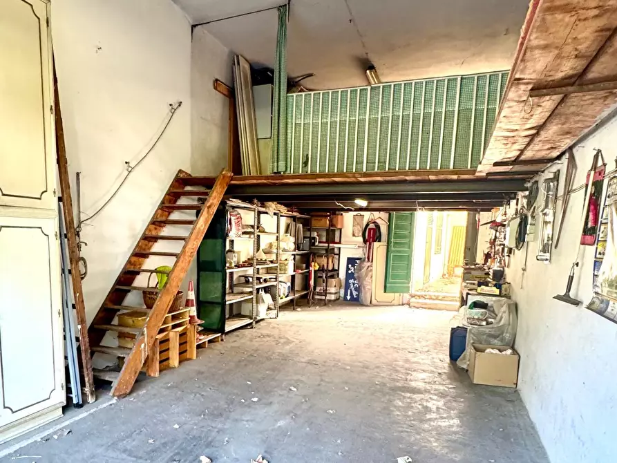 Immagine 43 di Appartamento in vendita  a Empoli
