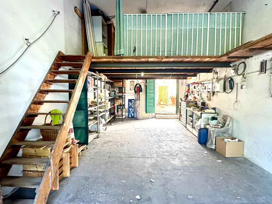 Immagine 44 di Appartamento in vendita  a Empoli
