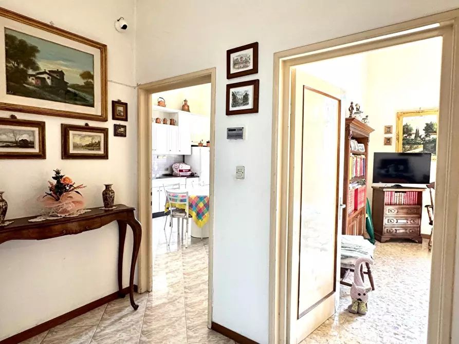 Immagine 16 di Appartamento in vendita  a Empoli