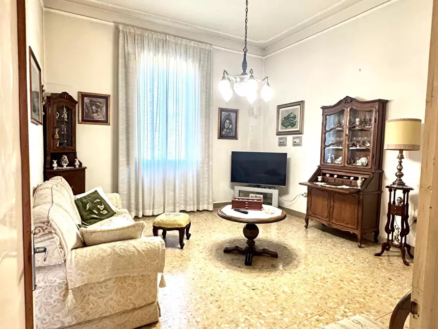 Immagine 10 di Appartamento in vendita  a Empoli