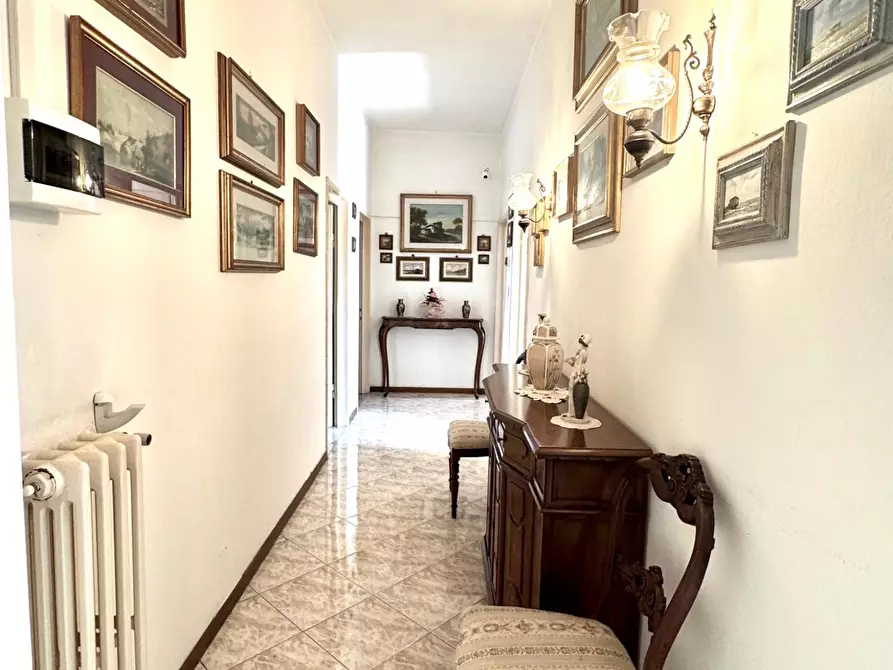 Immagine 12 di Appartamento in vendita  a Empoli