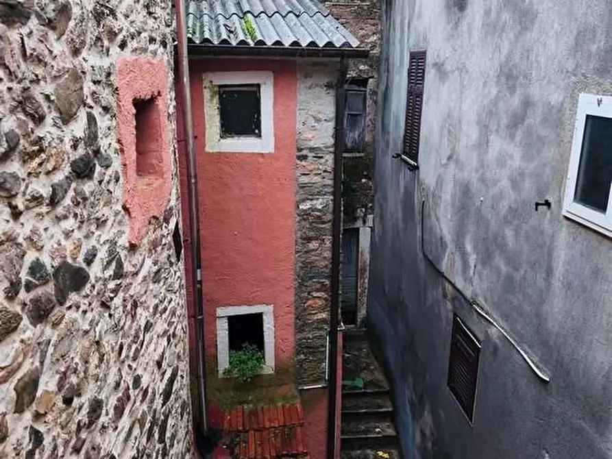 Immagine 34 di Terratetto in vendita  a Carrara