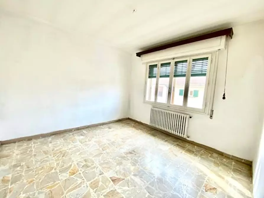 Immagine 2 di Appartamento in vendita  a Montecatini Terme