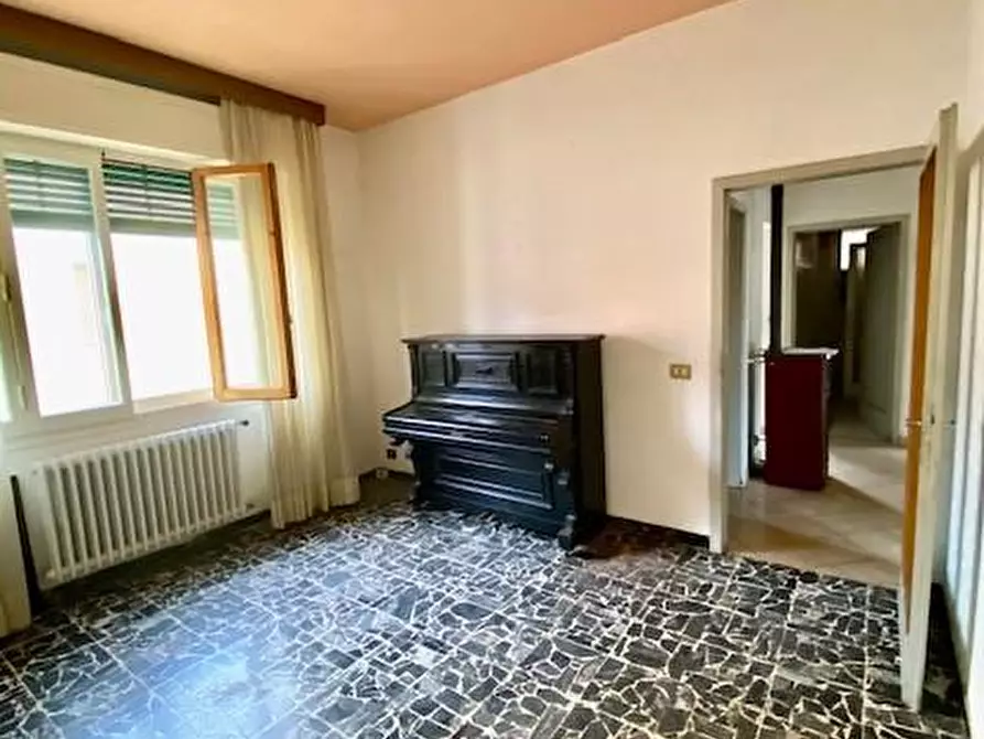 Immagine 4 di Appartamento in vendita  a Montecatini Terme