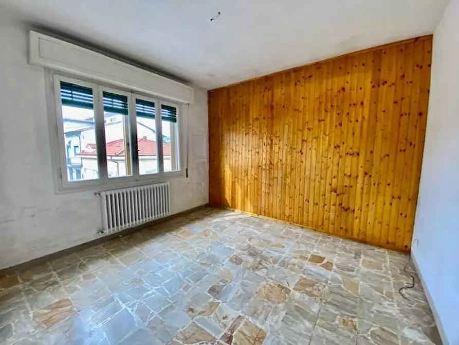 Immagine 9 di Appartamento in vendita  a Montecatini Terme