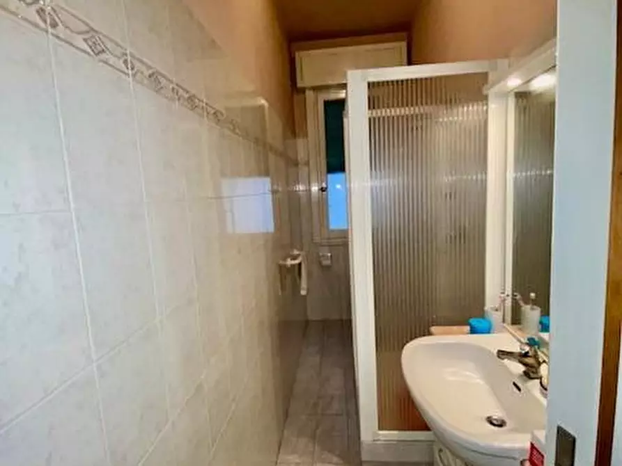 Immagine 11 di Appartamento in vendita  a Montecatini Terme