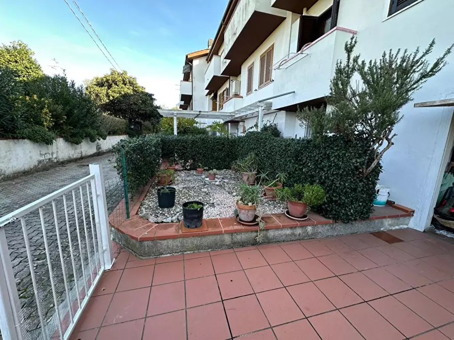 Immagine 22 di Villetta a schiera in vendita  a Santo Stefano Di Magra