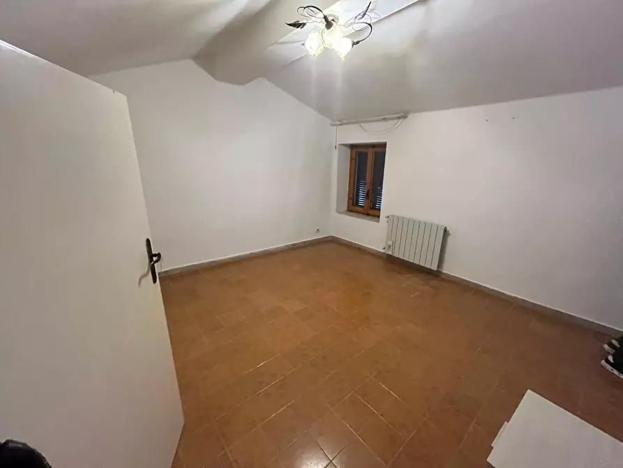 Immagine 10 di Terratetto in vendita  a Massa