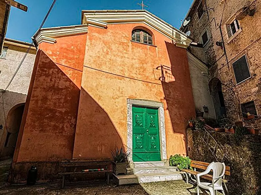 Immagine 21 di Terratetto in vendita  a Massa